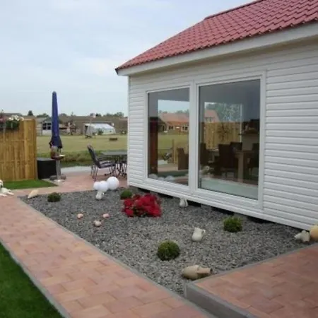 Auszeit Direkt Am Wasser Holiday home Wervershoof